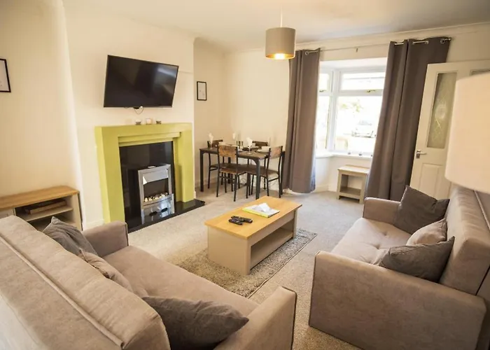 3 Bed, Parking Inc 15 Percent Off For Monthly Stays