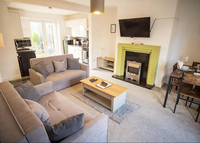 3 Bed, Parking Inc 15 Percent Off For Monthly Stays