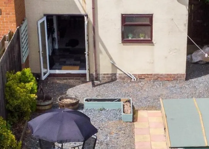 3 Bed, Parking Inc 15 Percent Off For Monthly Stays