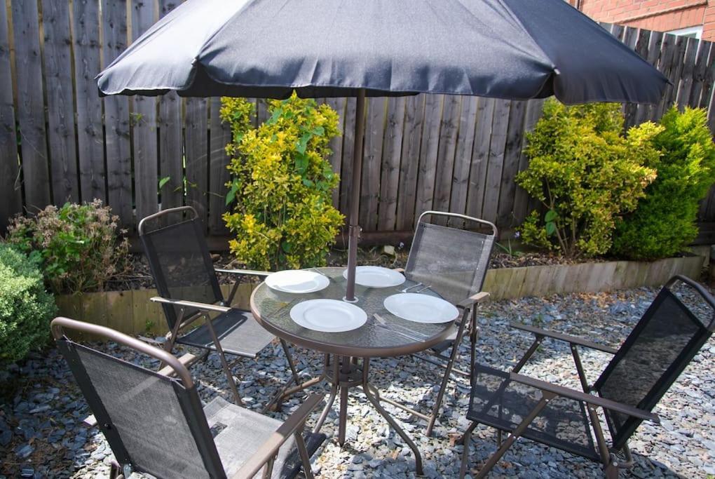 Apartment 3 Bed, Parking Inc 15 Percent Off For Monthly