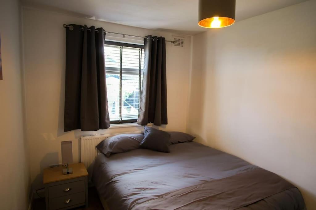 3 Bed, Parking Inc 15 Percent Off For Monthly Apartment Westoe