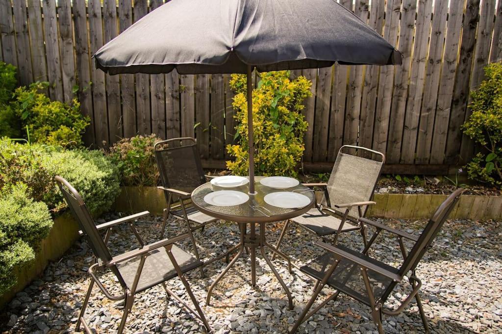 3 Bed, Parking Inc 15 Percent Off For Monthly Apartment