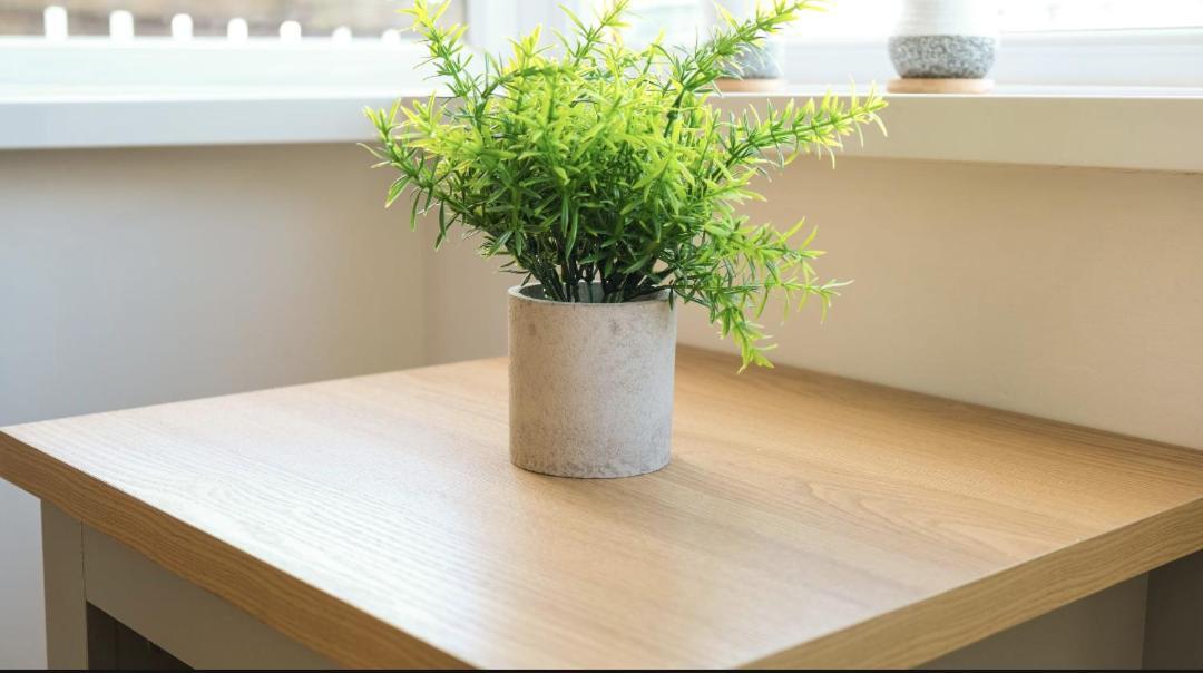 Apartment 3 Bed, Parking Inc 15 Percent Off For Monthly *